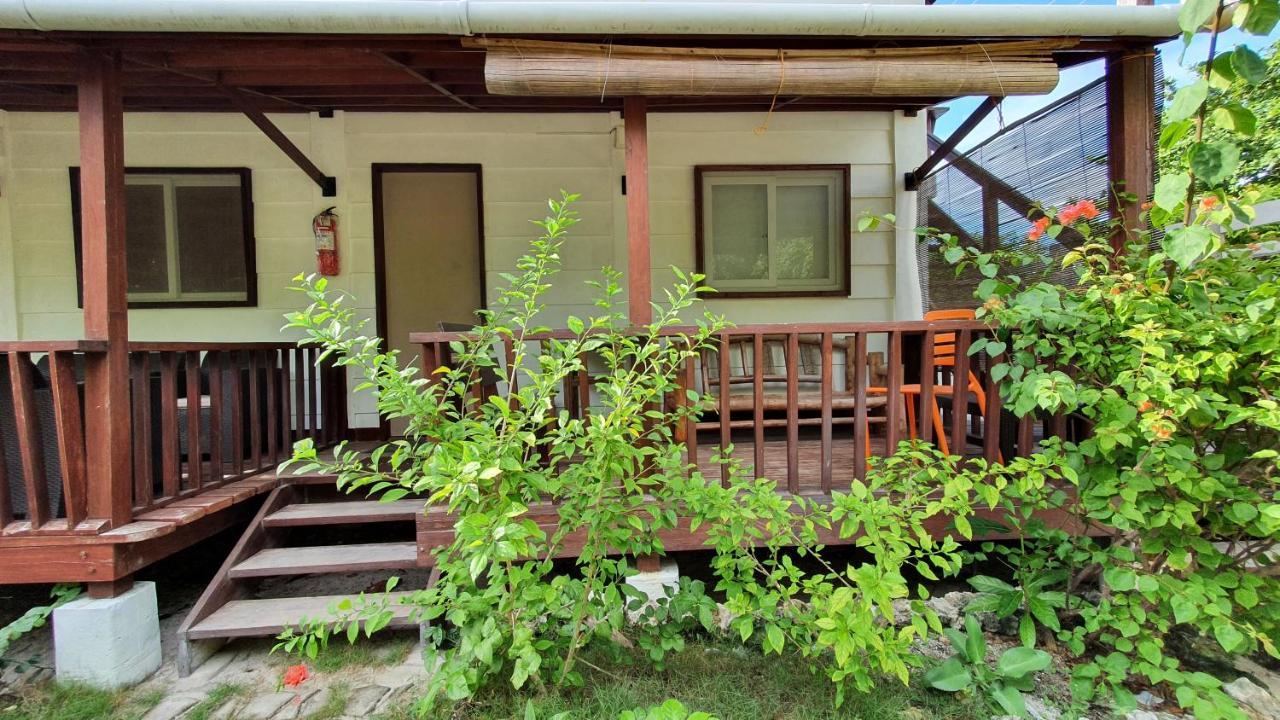 Threshershack Inn Малапаскуа Айлънд Екстериор снимка